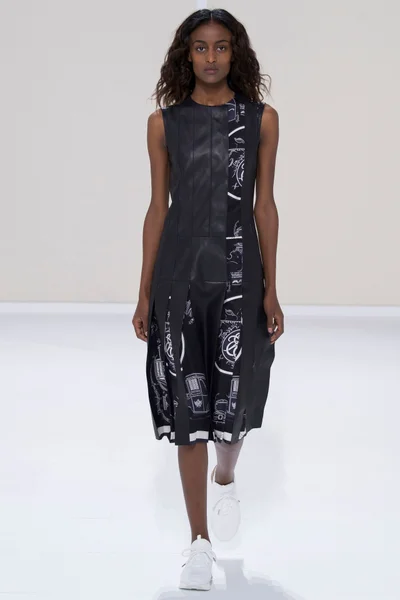 Look 17